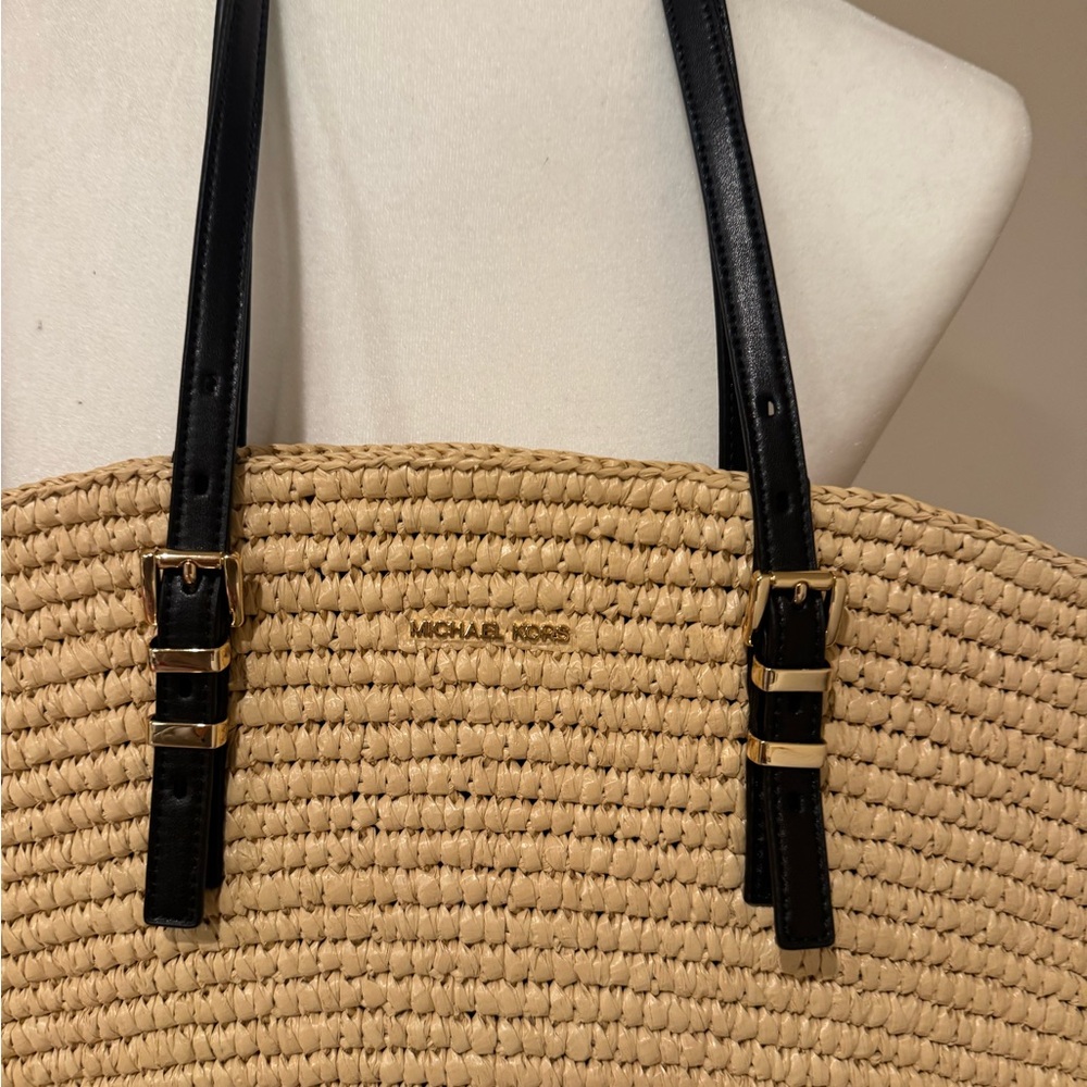 Michael Kors Isa Raffia Tote Large - Picture 3 of 14
